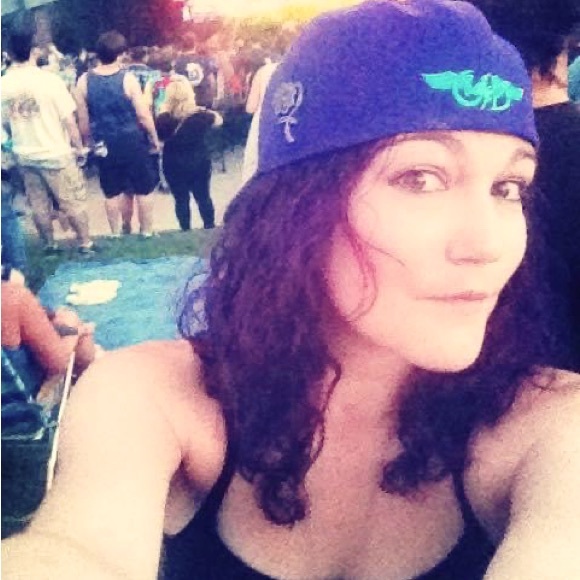 Meet your Posher, Christin - Picture 1 of 1